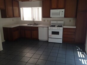 10934 Shy Bird Ln in San Diego, CA - Building Photo - Building Photo