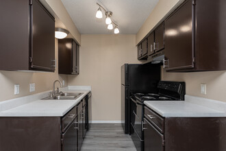 Mill Creek Apartments in Arkadelphia, AR - Building Photo - Interior Photo