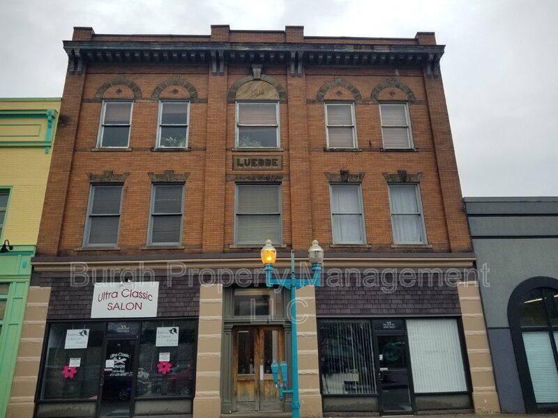 35 W Main St in Carnegie, PA - Building Photo