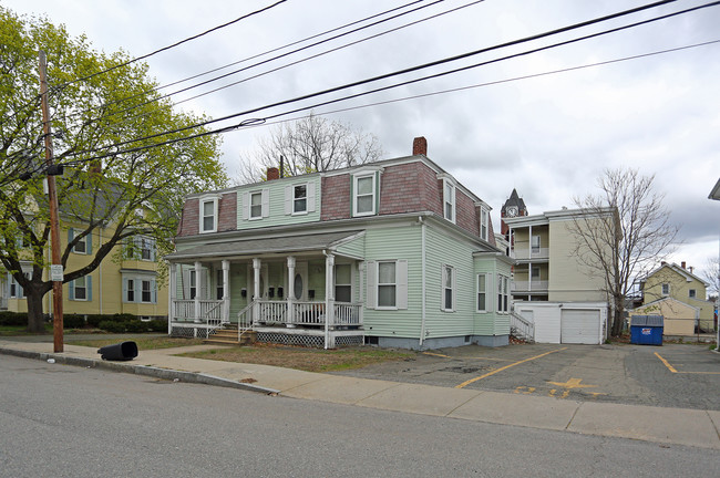 84 Cherry St in Waltham, MA - Foto de edificio - Building Photo