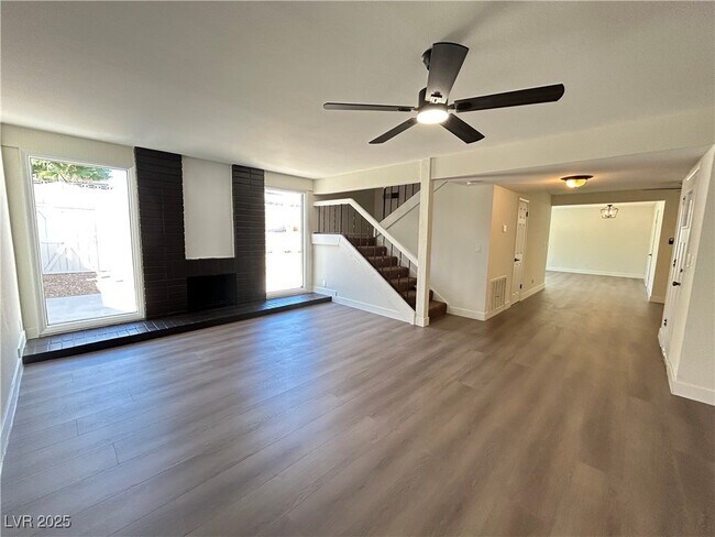 property at 5035 Meadow Grove Ct