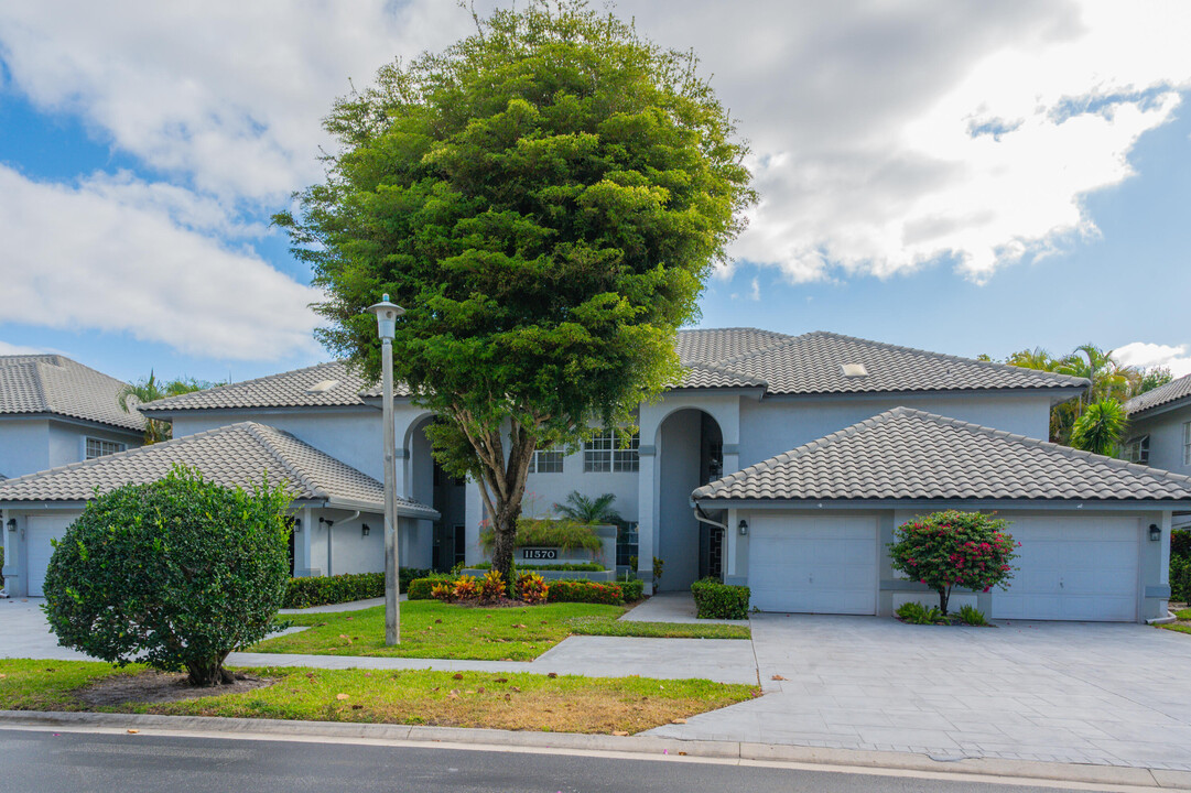 11570 Briarwood Cir in Boynton Beach, FL - Building Photo