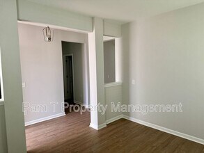 400 Airways Ave in Savannah, GA - Building Photo - Building Photo