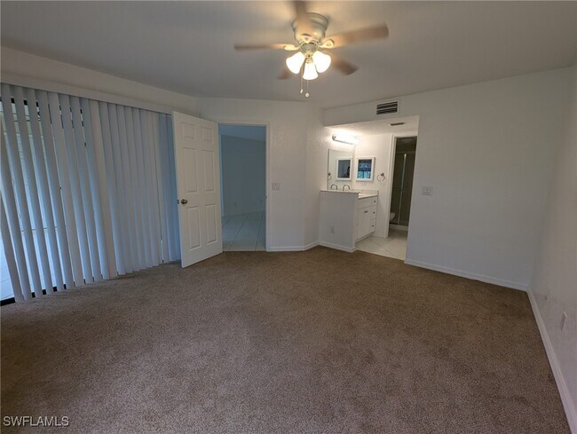 17189 Terraverde Cir in Ft. Myers, FL - Foto de edificio - Building Photo