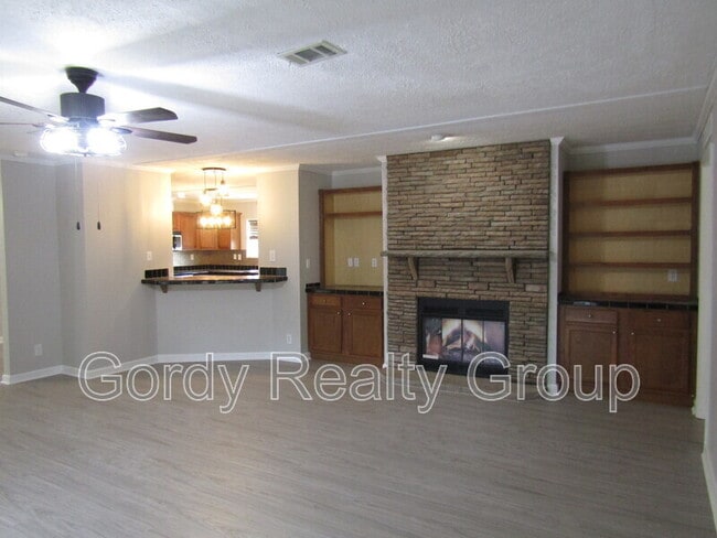 5493 Willis Rd in Greenwood, FL - Foto de edificio - Building Photo