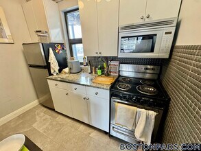 12 Stoneholm St in Boston, MA - Building Photo - Building Photo