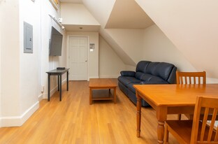 18 Greylock Rd in Allston, MA - Building Photo