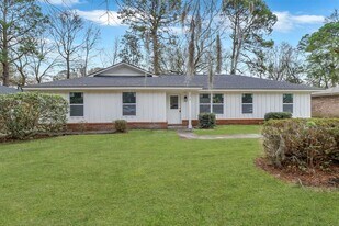 29 Beaver Run Dr in Savannah, GA - Building Photo