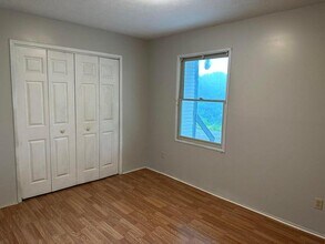 215 Weslee Way, Unit 31 in Hazard, KY - Building Photo - Building Photo