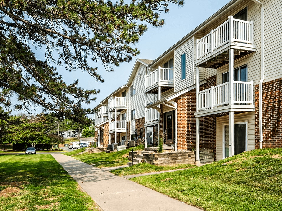 Pacific Winds in Omaha, NE - Foto de edificio