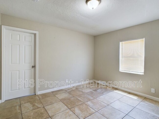 8720 E Winner Rd in Kansas City, MO - Building Photo - Building Photo