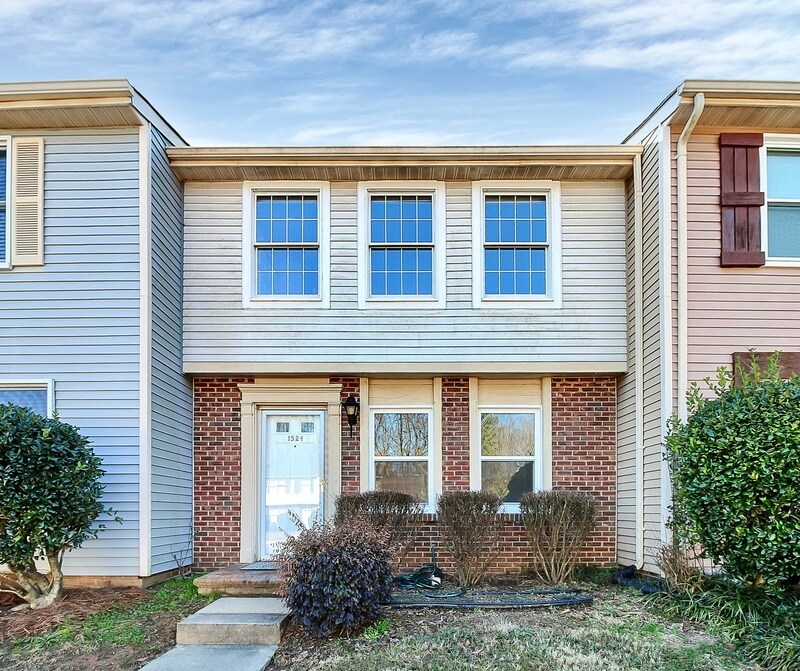 1524 Waybridge Ln in Charlotte, NC - Building Photo