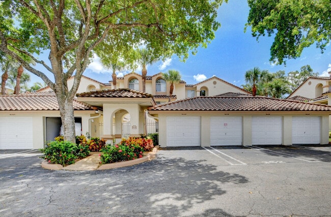 property at 9204 Glenmoor Dr