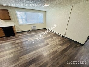 1020 N 2nd St in Aberdeen, SD - Building Photo - Building Photo