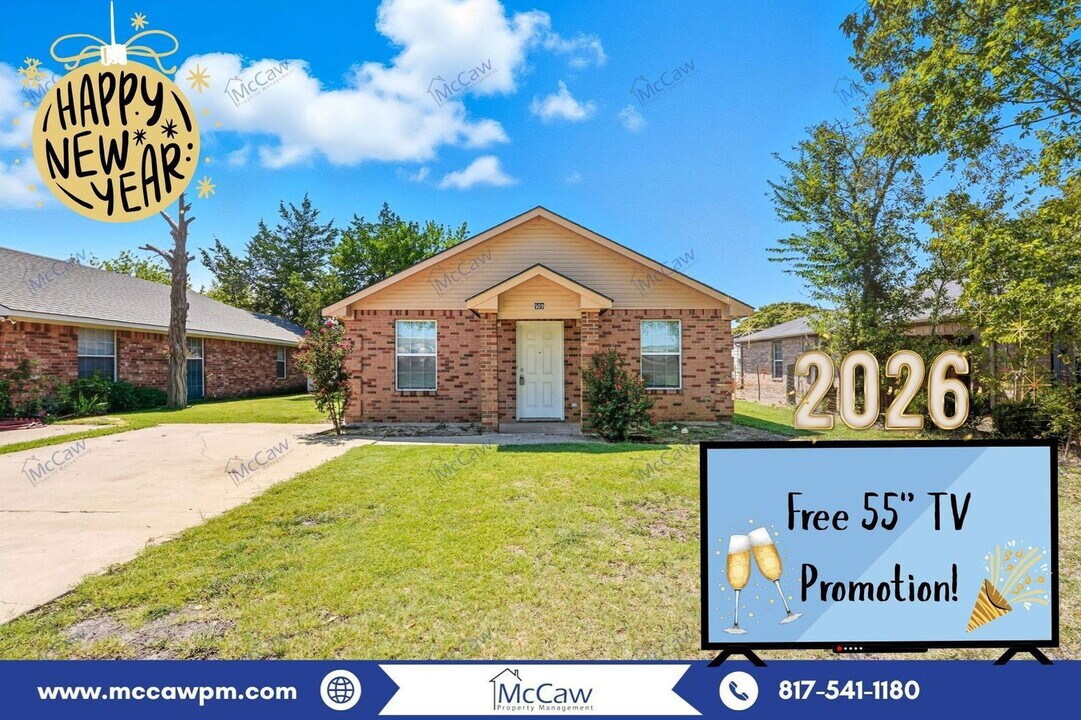 509 W Cedar St in Gunter, TX - Building Photo