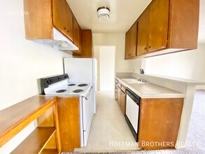 1711 Corinth Ave, Unit 308 in Los Angeles, CA - Building Photo - Building Photo