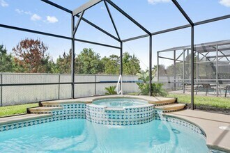 8000 Acadia Estates Ct in Kissimmee, FL - Foto de edificio - Building Photo