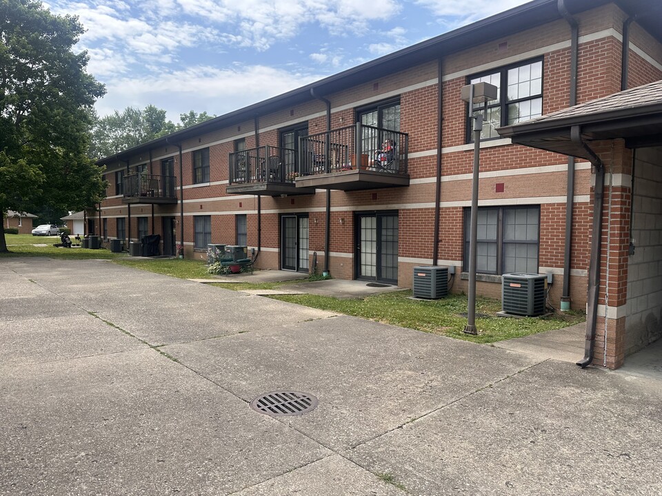 Southern Meadows in Lawrenceville, IL - Foto de edificio