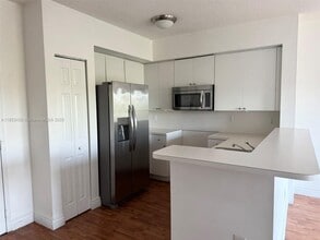 11060 SW 196th St in Cutler Bay, FL - Building Photo - Building Photo