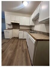 517 W Market St, Unit 517-L in Graham, NC - Building Photo - Building Photo