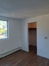 284 Veazie St, Unit 2 in Providence, RI - Foto de edificio - Building Photo