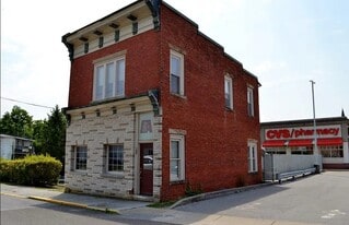 102 Vermillion St, Unit A Groundfloor in Athens, WV - Building Photo
