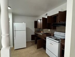 3065 E Weldon Ave in Fresno, CA - Building Photo - Building Photo