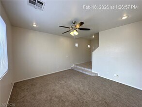 1033 Sweeping Ivy Ct in Las Vegas, NV - Building Photo - Building Photo