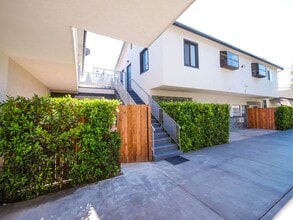 2622 28th St in Santa Monica, CA - Foto de edificio - Building Photo