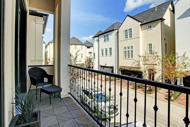 1835 Upland Lakes in Houston, TX - Building Photo - Building Photo