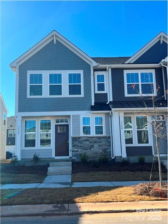 1522 Cedar Tree Dr in Belmont, NC - Building Photo