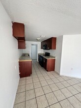 38413-38415 13th Ave in Zephyrhills, FL - Building Photo - Building Photo