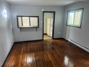 210 Locust Ave, Unit 6 in Fairmont, WV - Building Photo - Building Photo