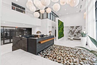 775 Juniper St NE in Atlanta, GA - Building Photo - Building Photo