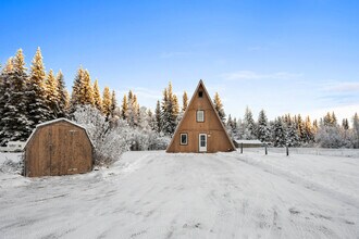 710 Nautilus Dr in North Pole, AK - Building Photo - Building Photo