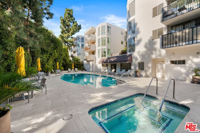 property at 8530 Holloway Dr