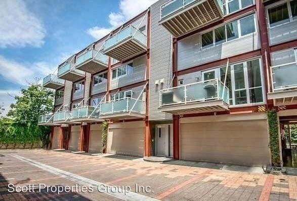 3450 Cahuenga Blvd in Los Angeles, CA - Building Photo