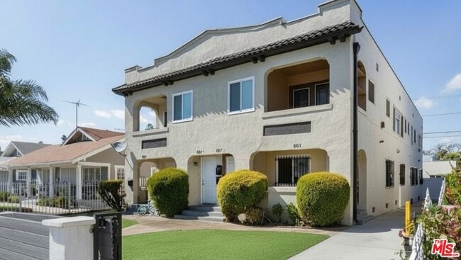 property at 601 W 49th St