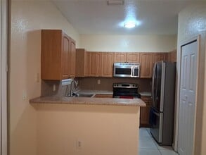 1425 SE 24th Ct in Homestead, FL - Foto de edificio - Building Photo