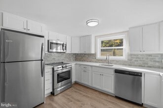 332 Ridge Rd in Westminster, MD - Building Photo - Building Photo