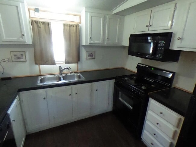 204 Royal St in Clinton, TN - Building Photo - Building Photo