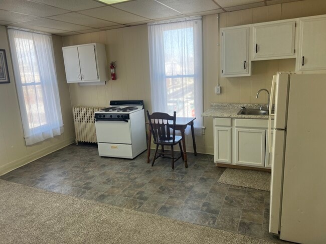 2003 8th Ave, Unit 4 in Altoona, PA - Building Photo - Building Photo