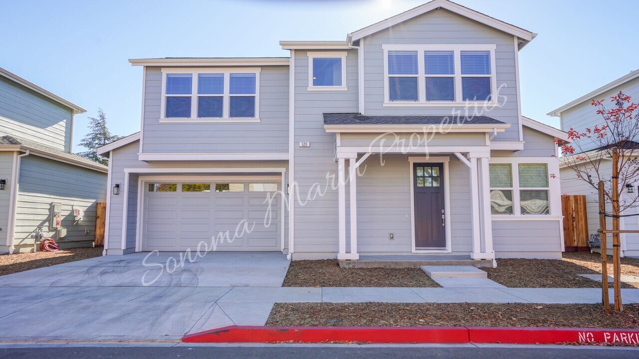 526 Trisha Ln in Santa Rosa, CA - Building Photo