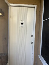 407 Riverdale Dr, Unit 1/2 in Glendale, CA - Foto de edificio - Building Photo