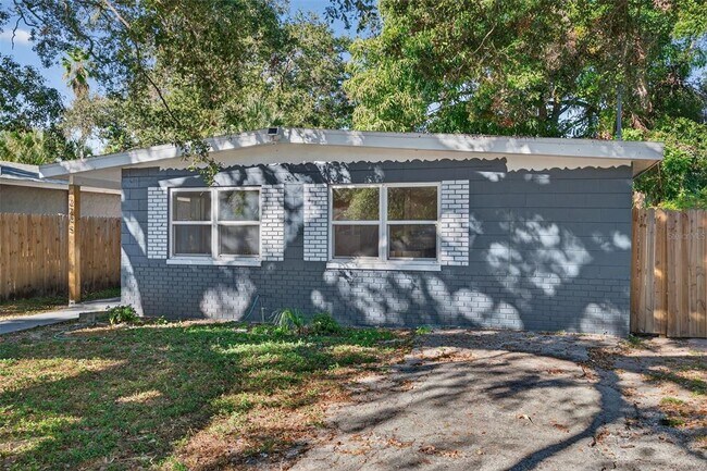 2245 17th Ave S in St. Petersburg, FL - Building Photo - Building Photo