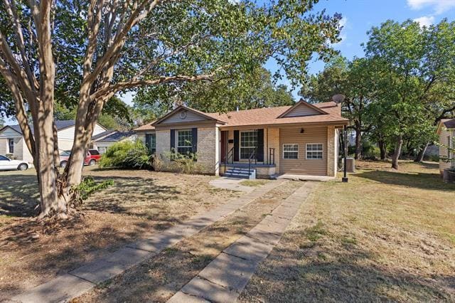 property at 82 Vaughn Dr