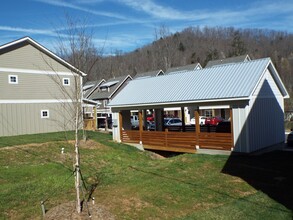 The Landing at Western Carolina in Cullowhee, NC - Building Photo - Interior Photo