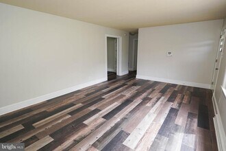 102 Gurney Dr in Fruitland, MD - Building Photo - Building Photo
