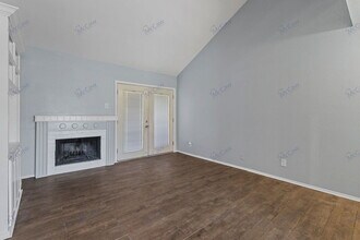 2101 Park Willow Ln in Arlington, TX - Building Photo - Building Photo