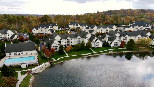 Aspen Lakes in Indianapolis, IN - Building Photo - Building Photo